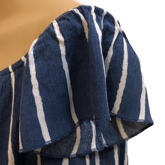 Forever 21 off the shoulder top - Picture 6 of 8